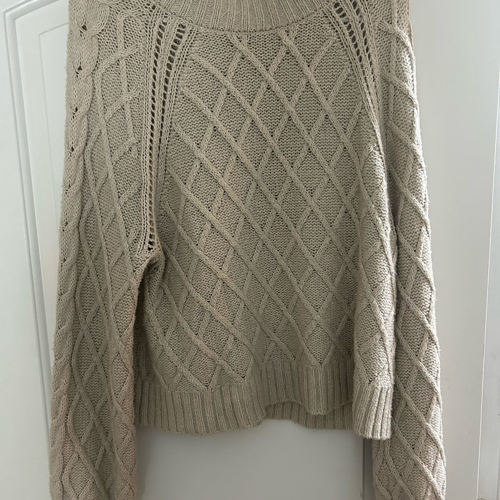 Women's Beige American Eagle Sweater
